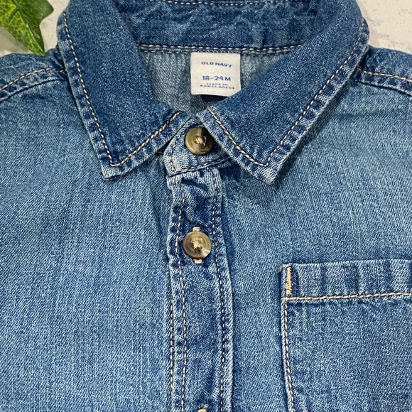 Old Navy Kids 18-24m Denim Button Down - Picture 4 of 7